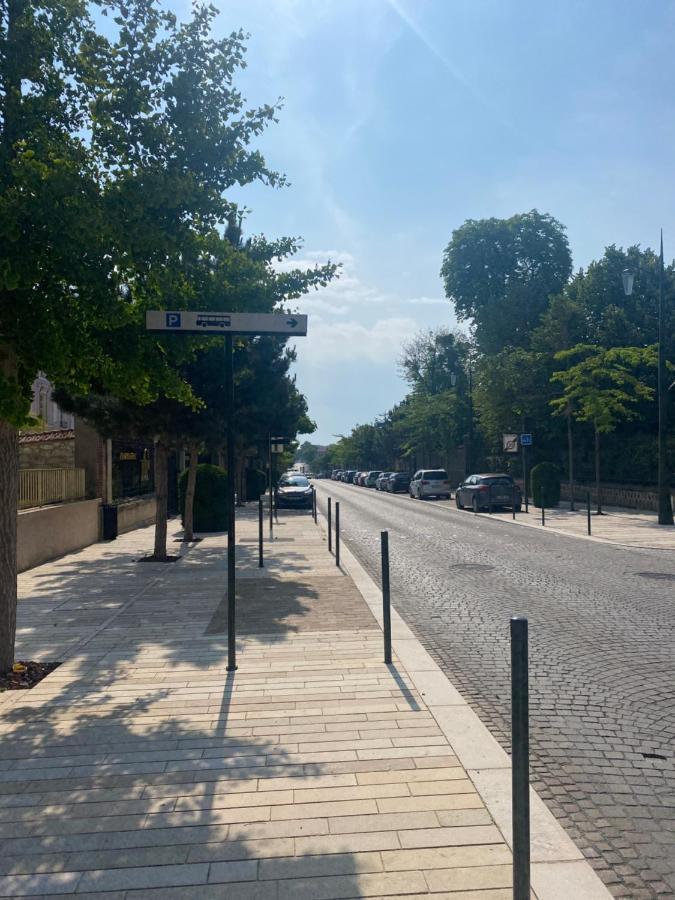Avenue De Champagne Epernay Private Parking Lejlighed Eksteriør billede